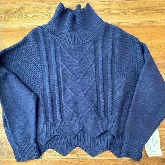 Band of Gypsies | Cropped Turtleneck knot Sweater | NavyOS Small - Picture 1 of 1